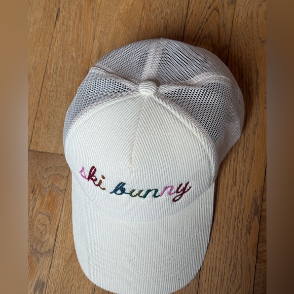 Anthropologie hat - Picture 6 of 8